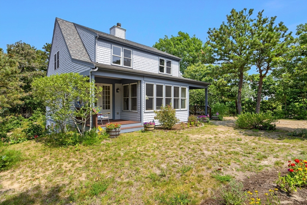 4 Acorn Property Photo 1