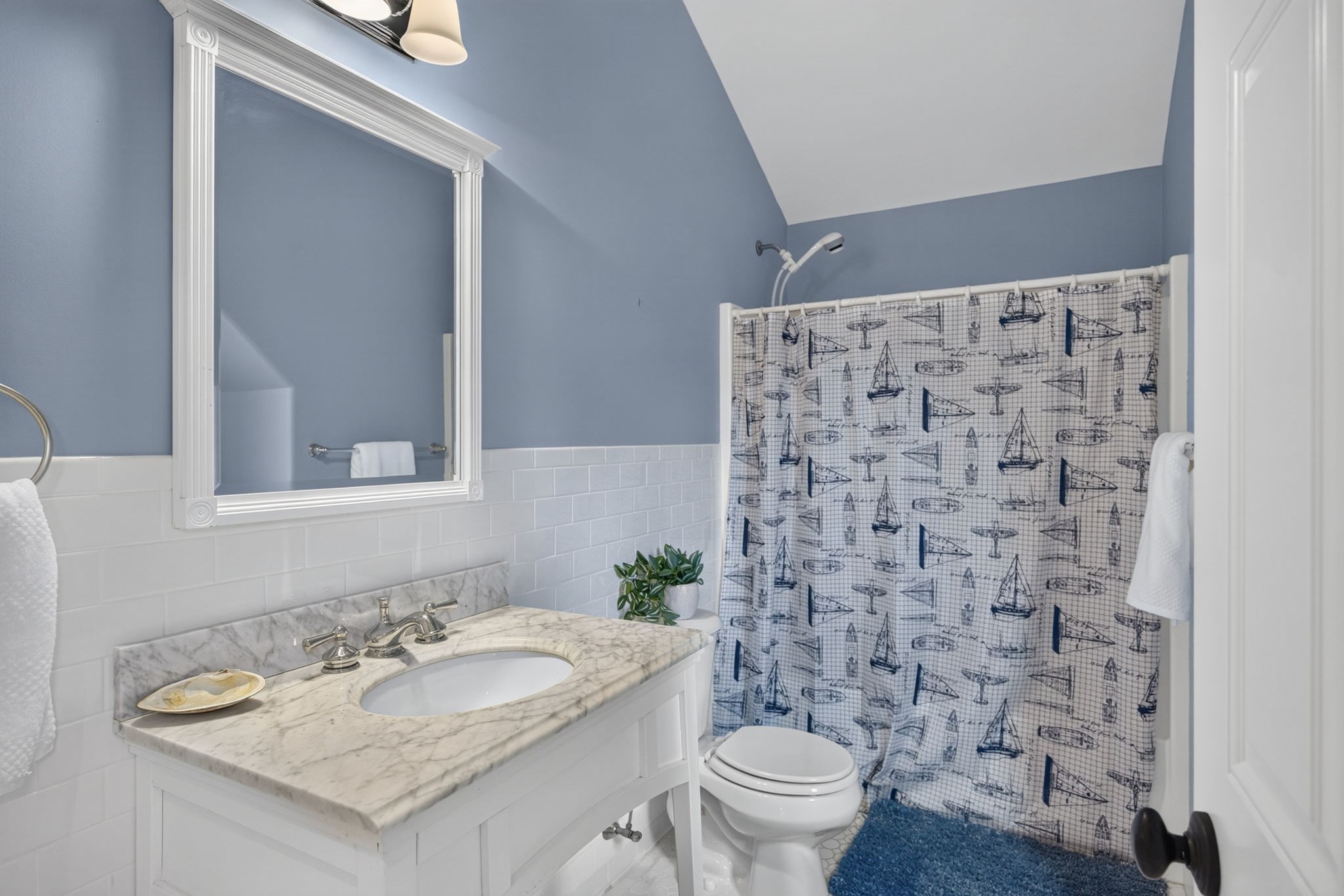 4 Acorn Property Photo 32