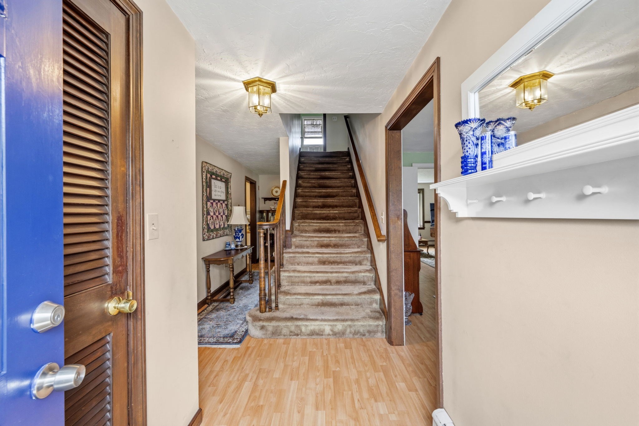 17 Woodlawn Ave Property Photo 4