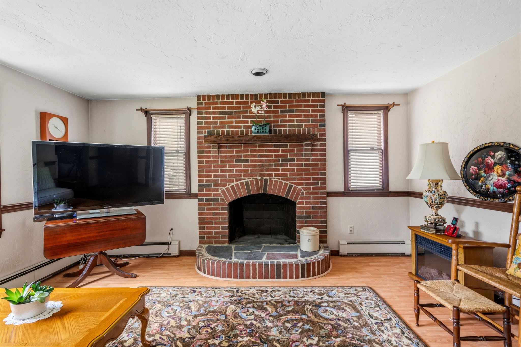 17 Woodlawn Ave Property Photo 9