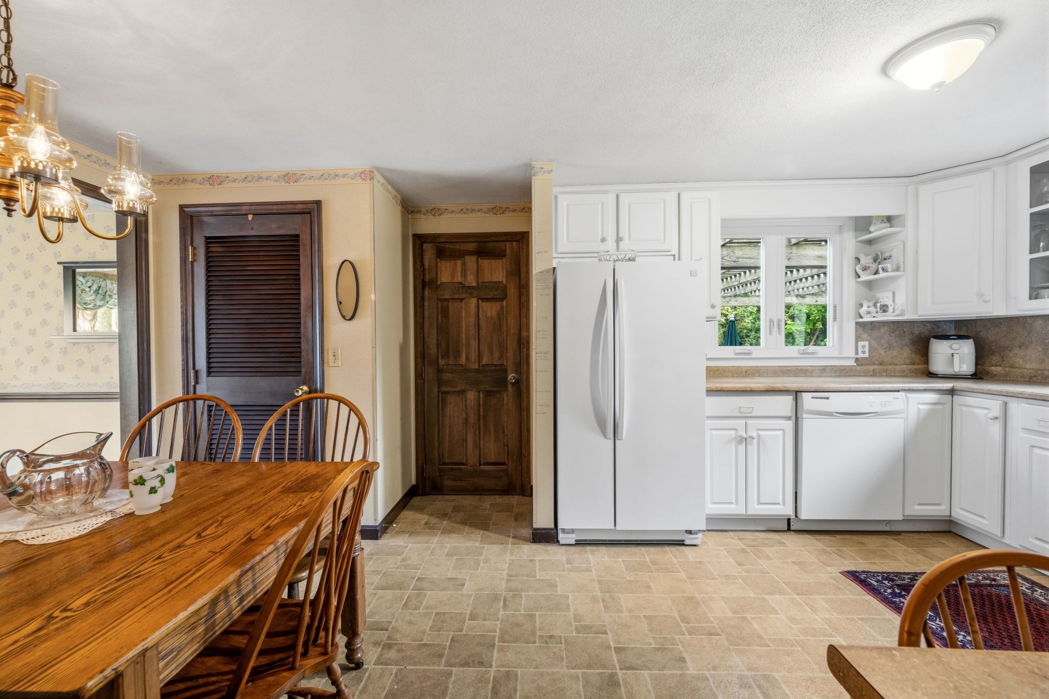 17 Woodlawn Ave Property Photo 10