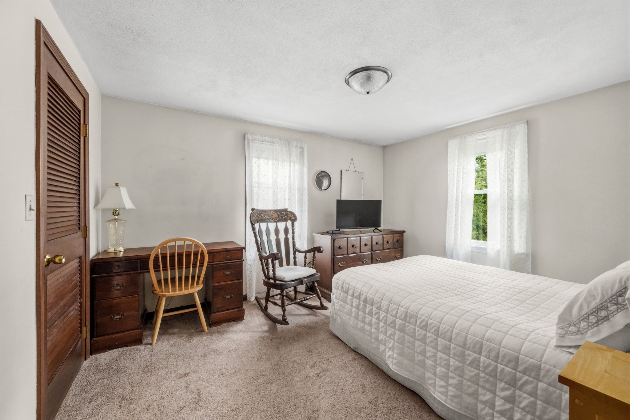17 Woodlawn Ave Property Photo 21