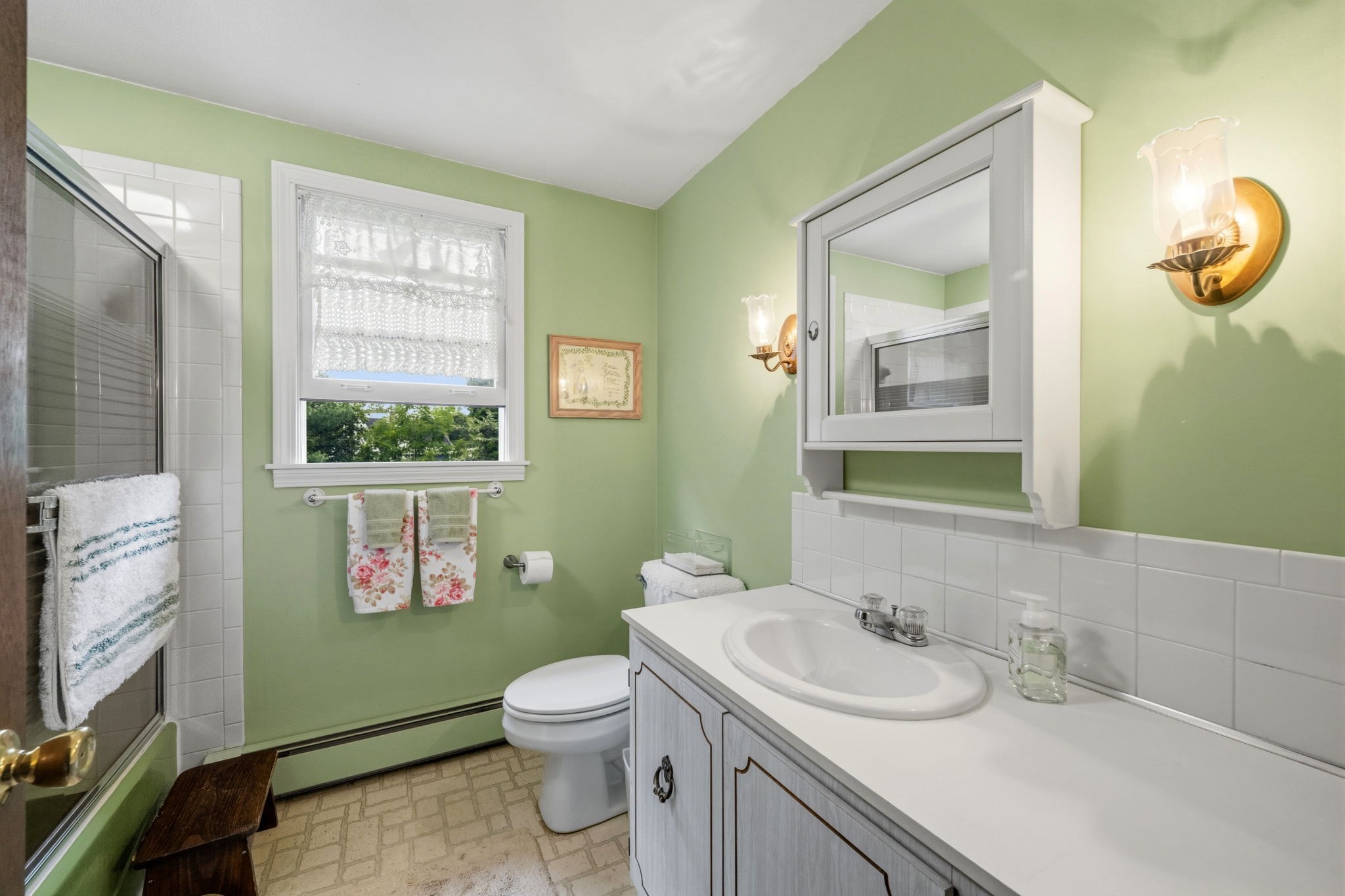 17 Woodlawn Ave Property Photo 22