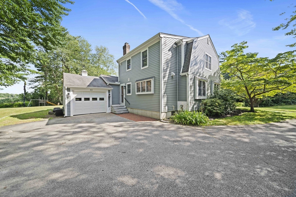 43 Salt Meadow Way Property Photo 2
