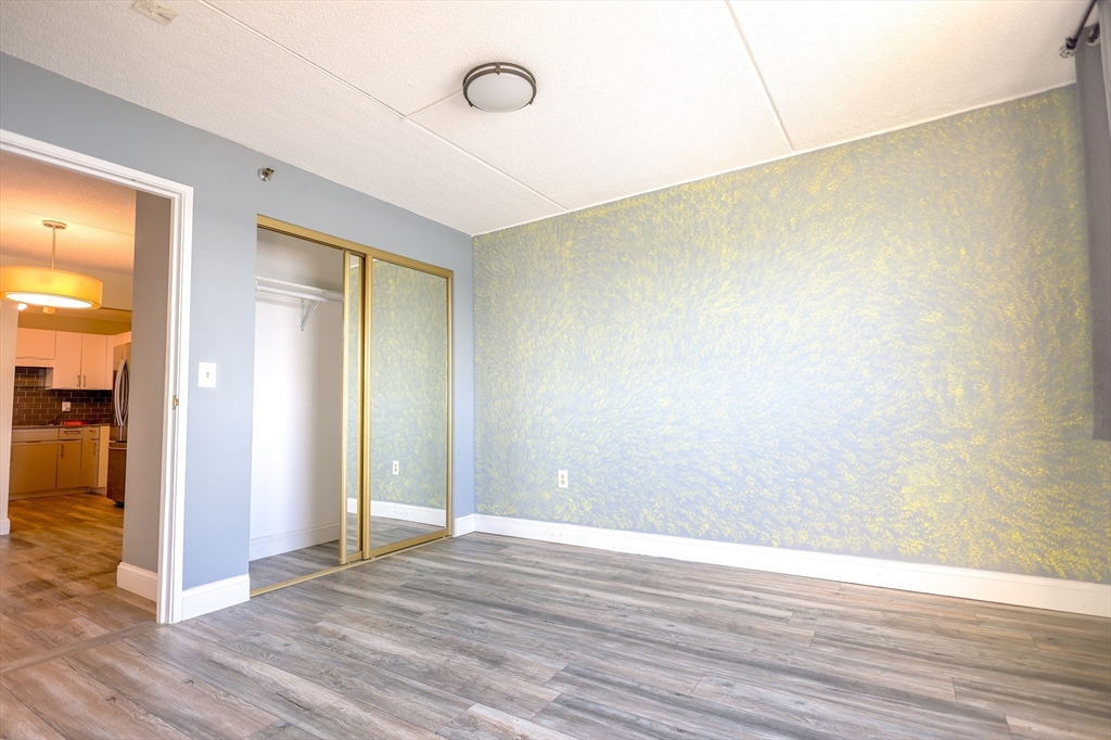 200 Cove Way # 1002 Property Photo 22
