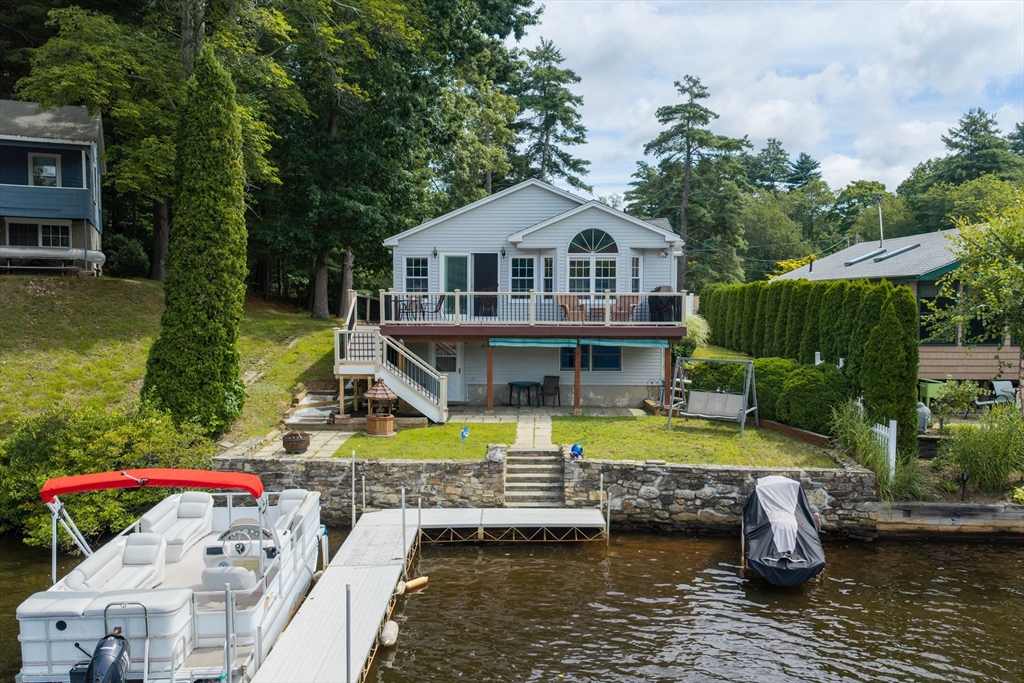4 Shore Ln Property Photo 1