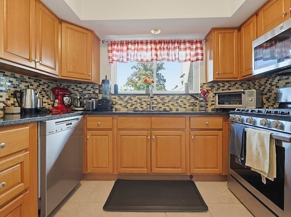 93 Rosewood Dr # 93 Property Photo 11