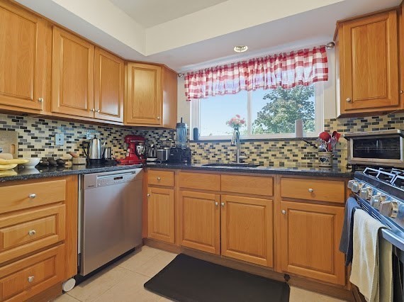 93 Rosewood Dr # 93 Property Photo 12