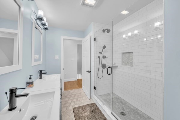 35 Holbrook Ave Property Photo 10