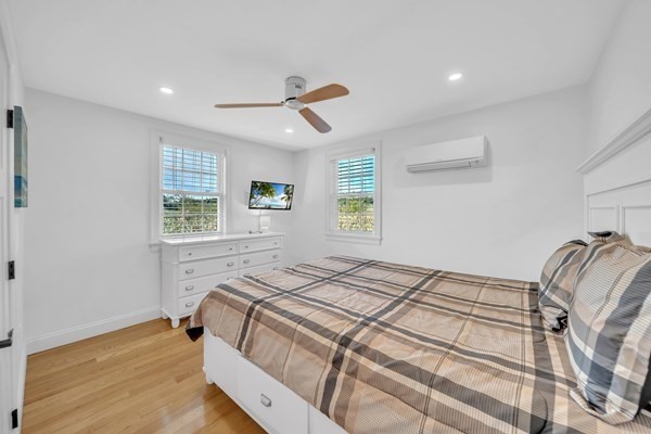 35 Holbrook Ave Property Photo 13