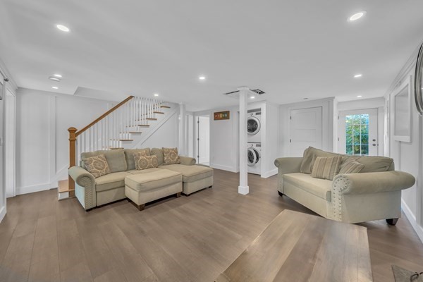 35 Holbrook Ave Property Photo 18