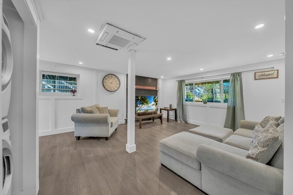35 Holbrook Ave Property Photo 19