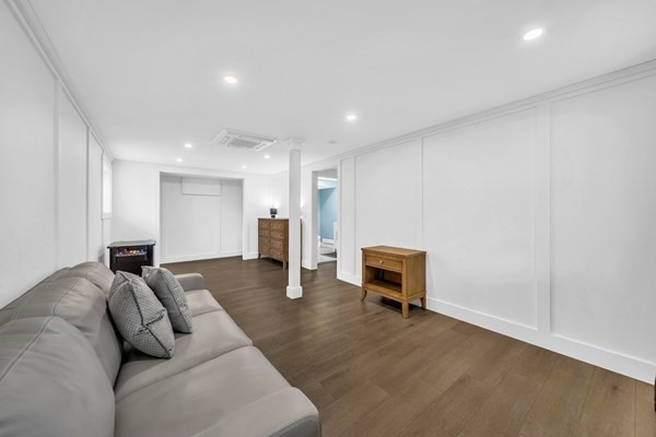 35 Holbrook Ave Property Photo 22