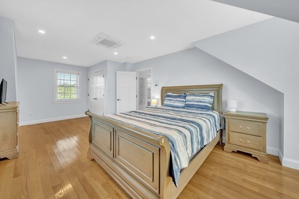 35 Holbrook Ave Property Photo 31