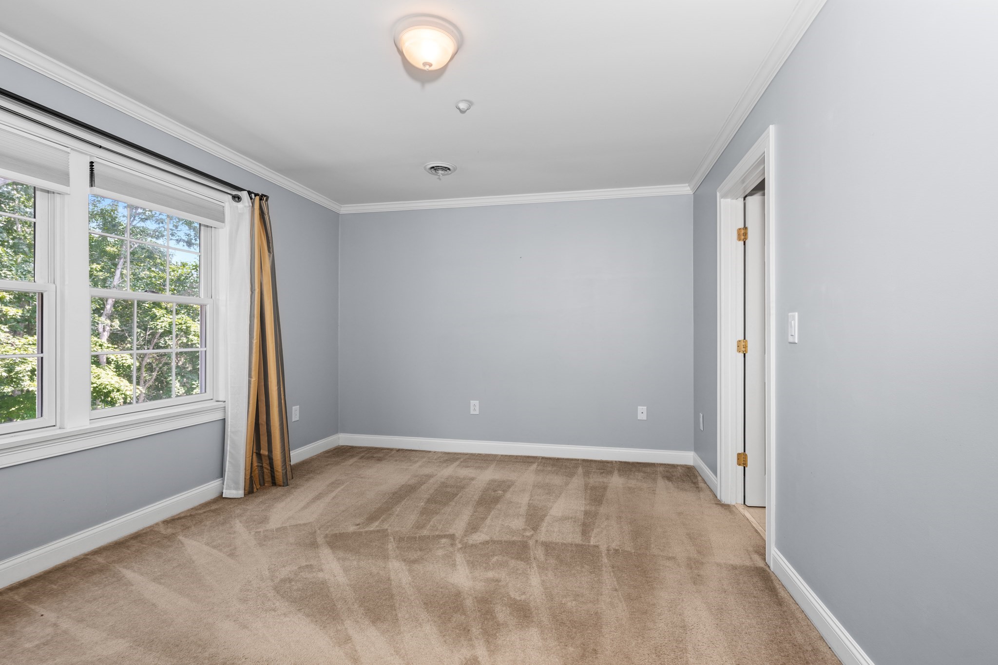 7 Dewey Street # 4 Property Photo 17