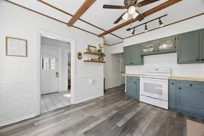 32 Winter Street Property Photo 8