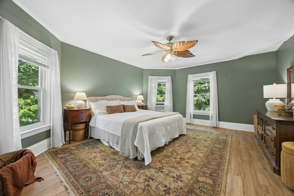 32 Winter Street Property Photo 21
