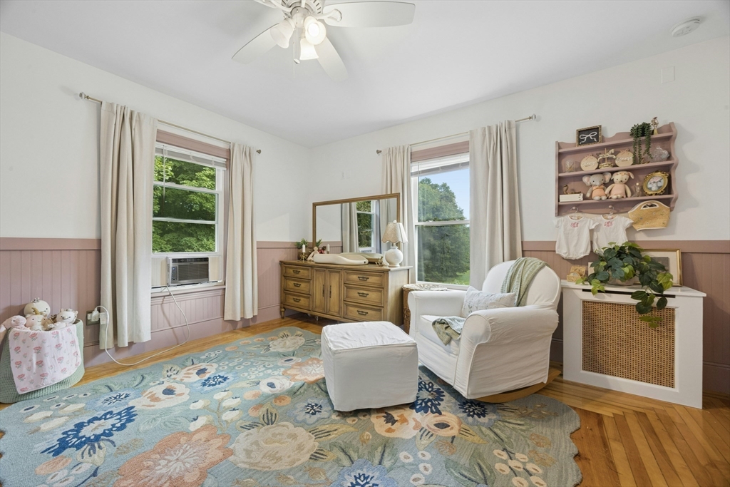 32 Winter Street Property Photo 25