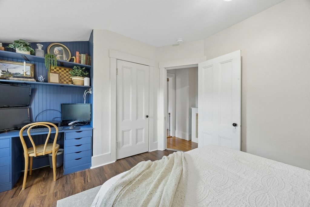 32 Winter Street Property Photo 31