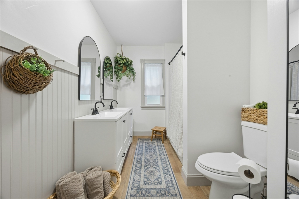 32 Winter Street Property Photo 32