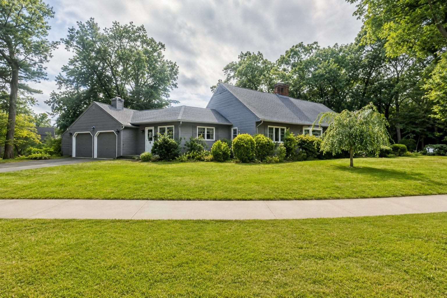 7 Woodland Rd Property Photo 1