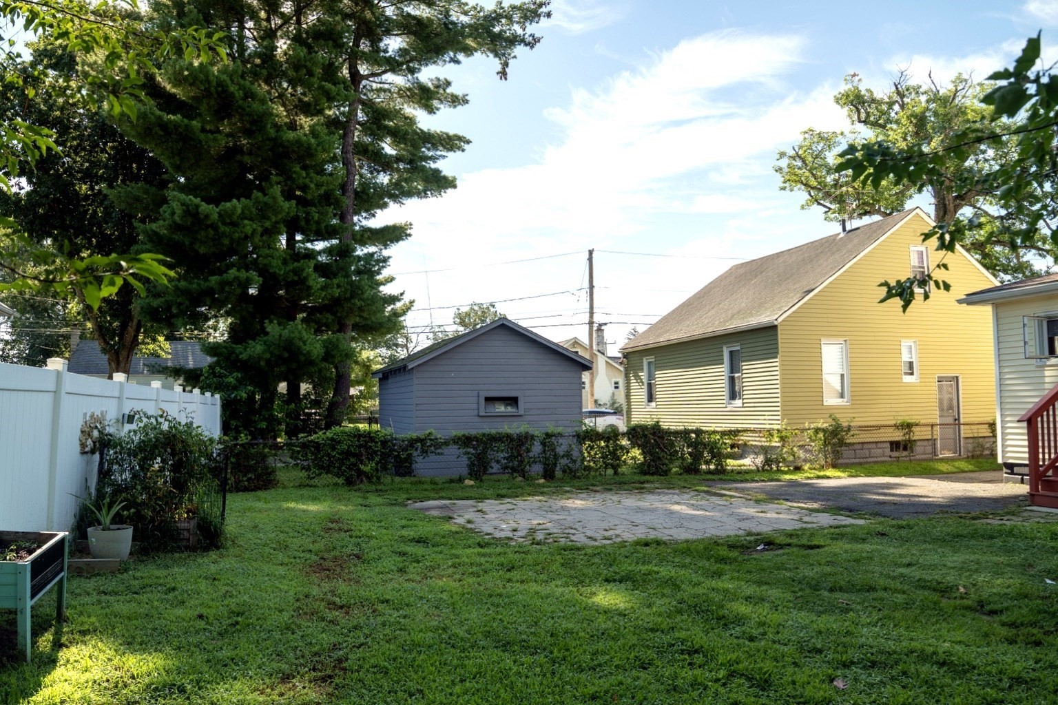 1388 Bay St Property Photo 7