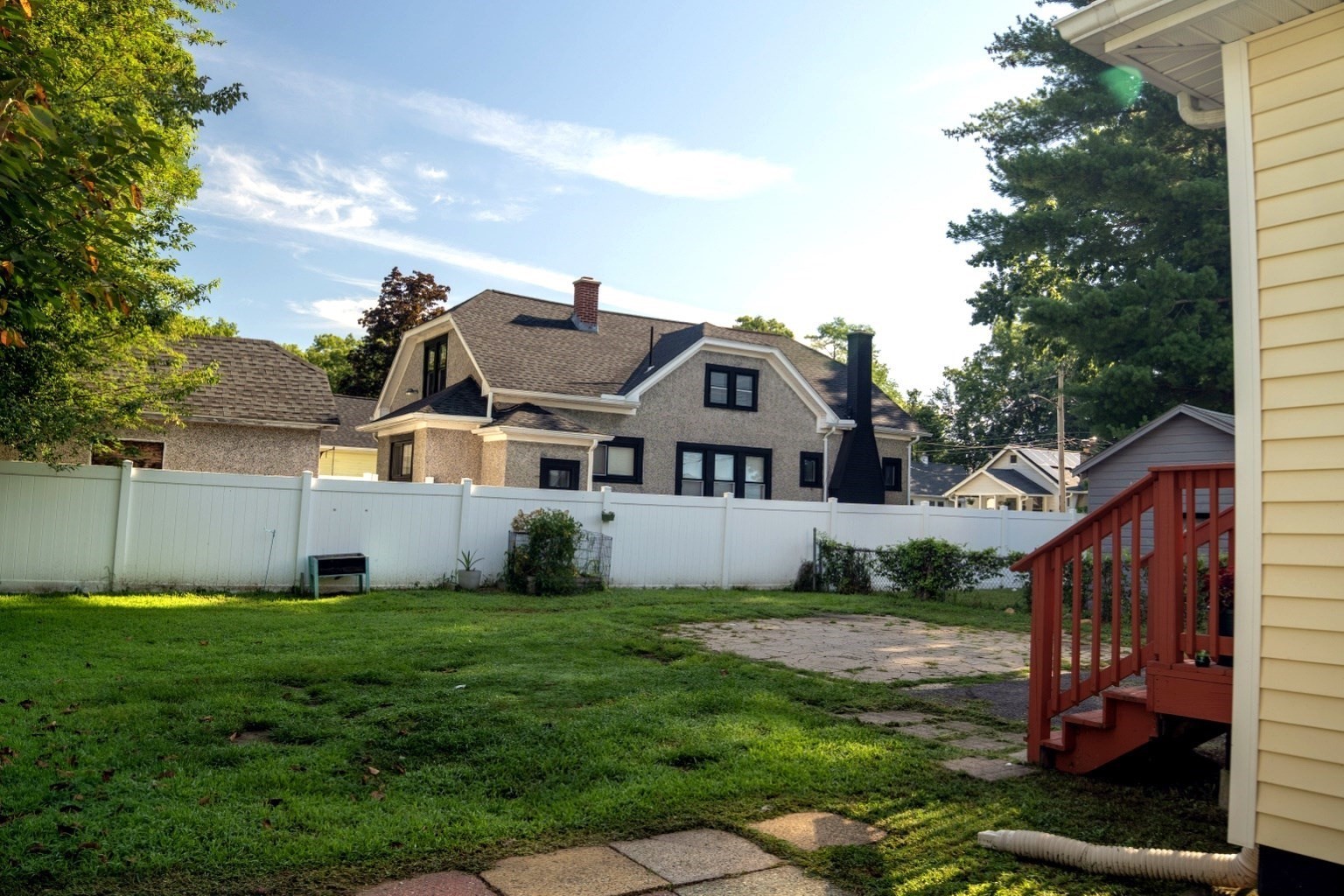1388 Bay St Property Photo 8