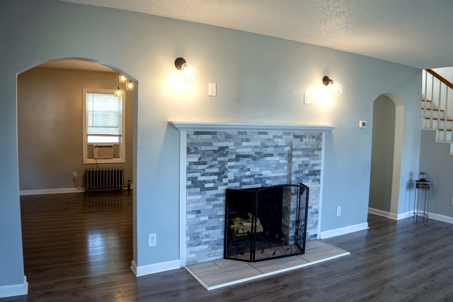 1388 Bay St Property Photo 13