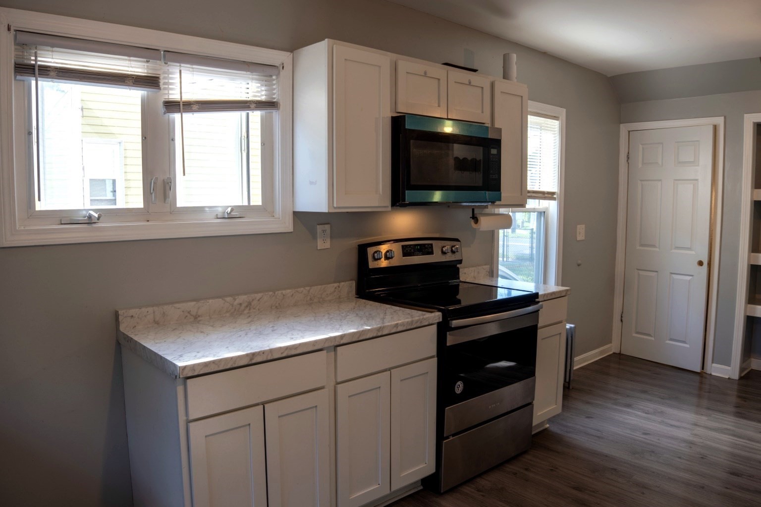 1388 Bay St Property Photo 21