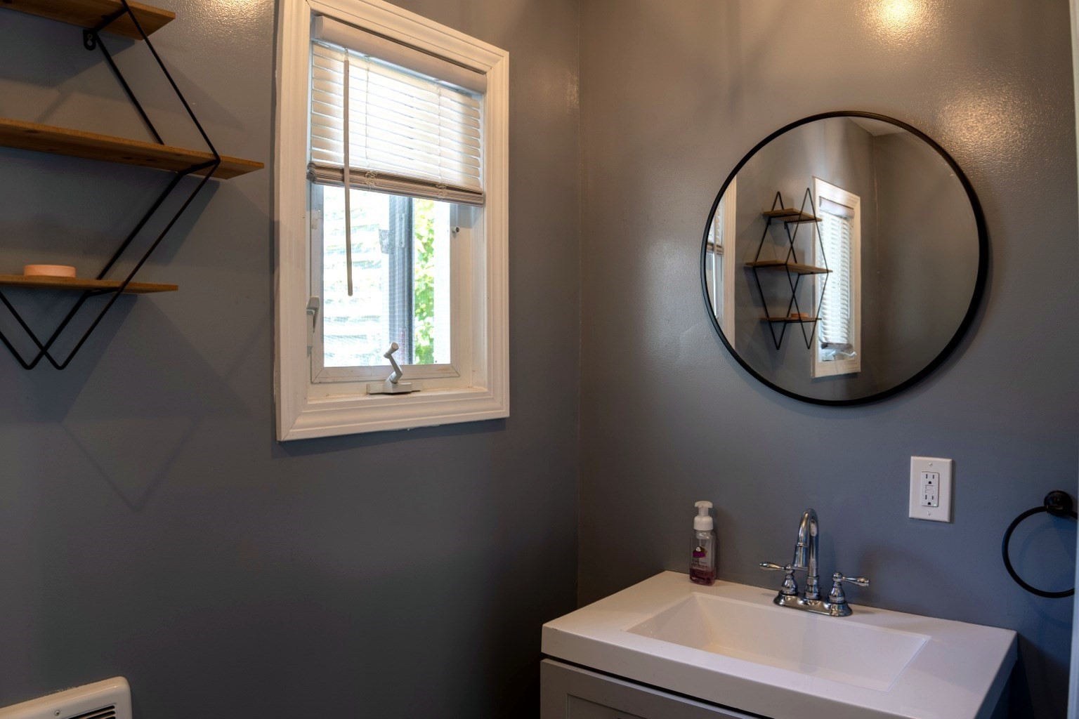 1388 Bay St Property Photo 24