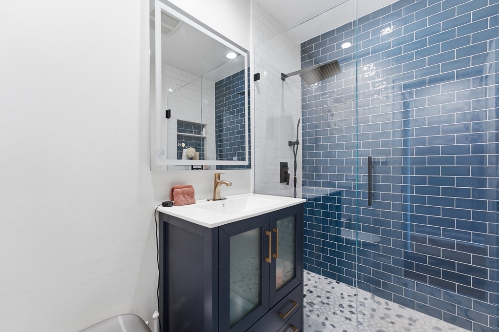 465 Massachusetts Ave # 4 Property Photo 12