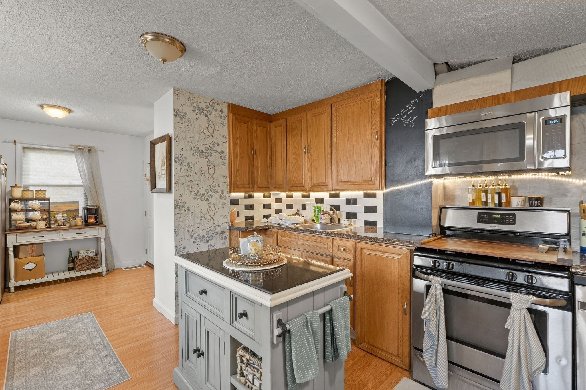 39 Macy St Property Photo 7