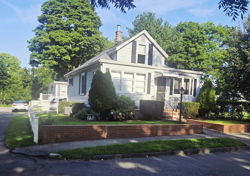 12 Williams Street Property Photo 1