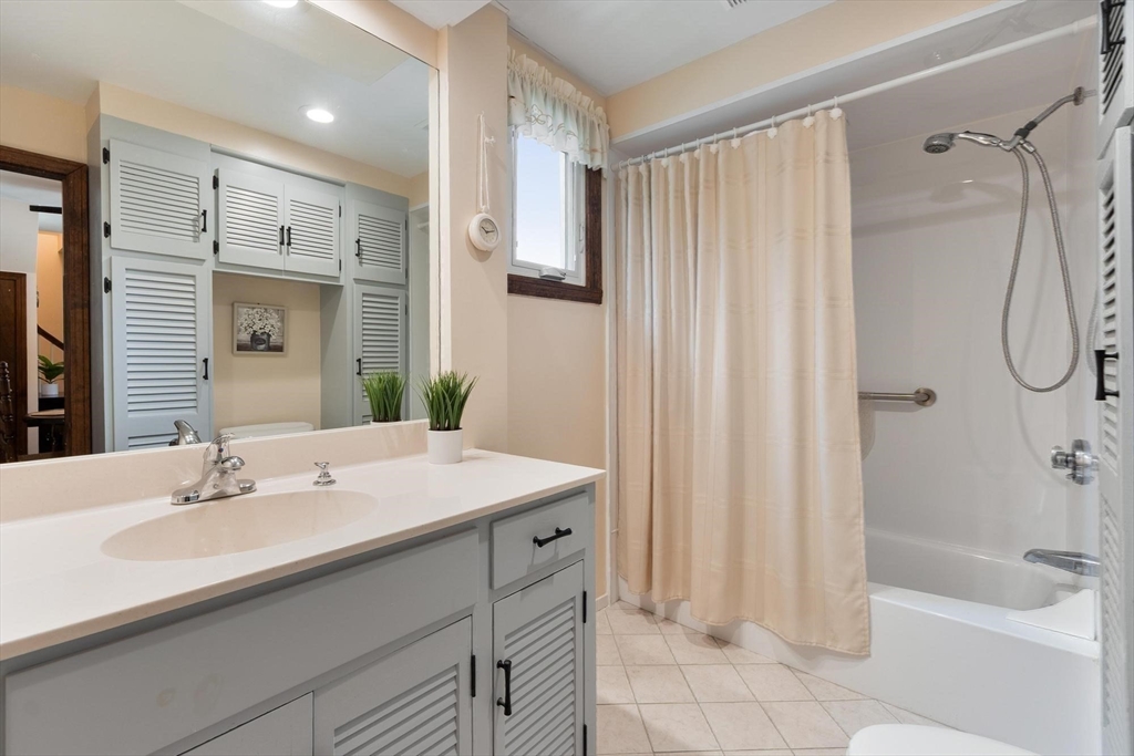 12 Williams Street Property Photo 11