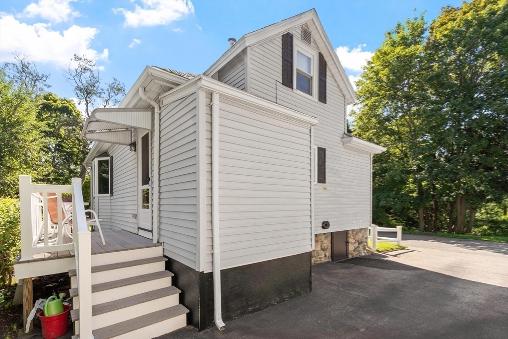 12 Williams Street Property Photo 18