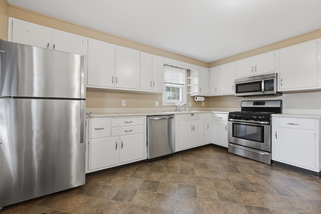 51 Lee Ave. Property Photo 2