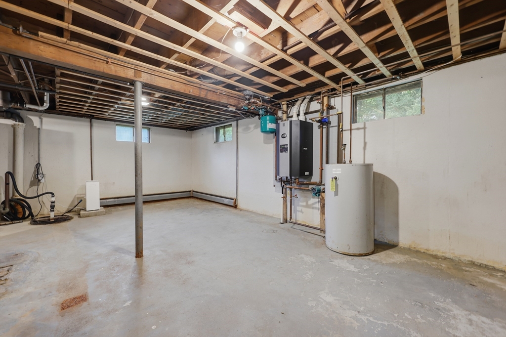 51 Lee Ave. Property Photo 25