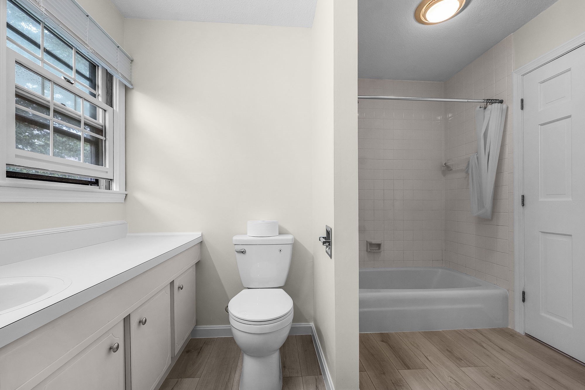 14 Harold # 2c Property Photo 14