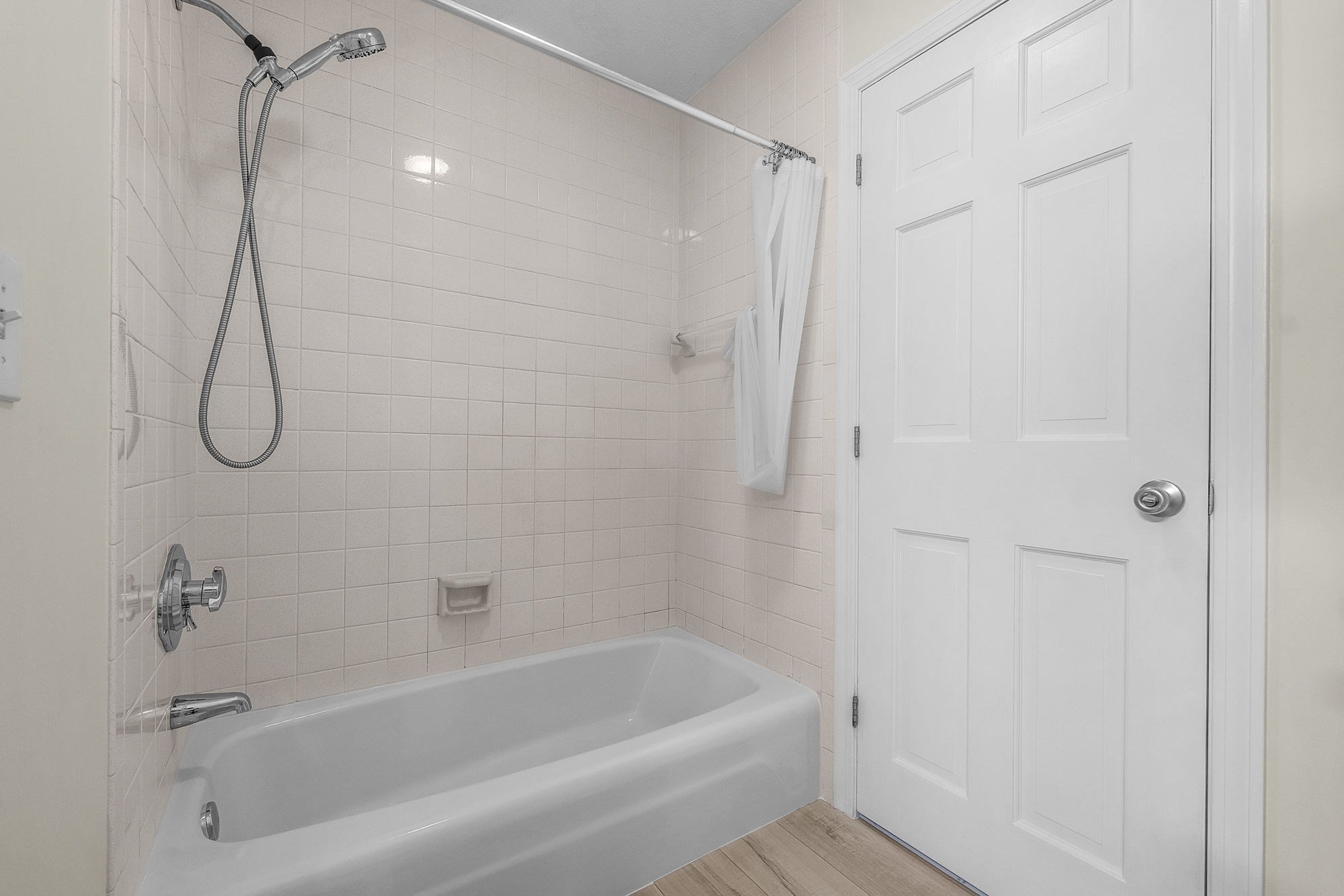 14 Harold # 2c Property Photo 15
