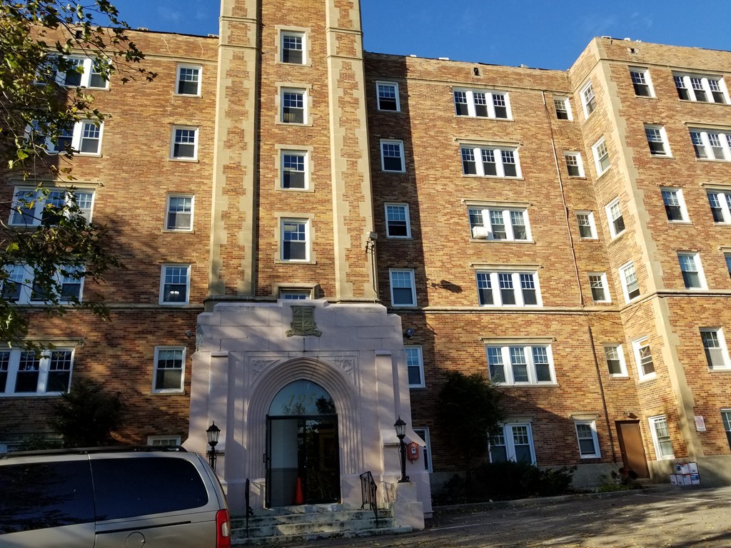 195 Thomas Burgin Pkwy # 411 Property Photo 1