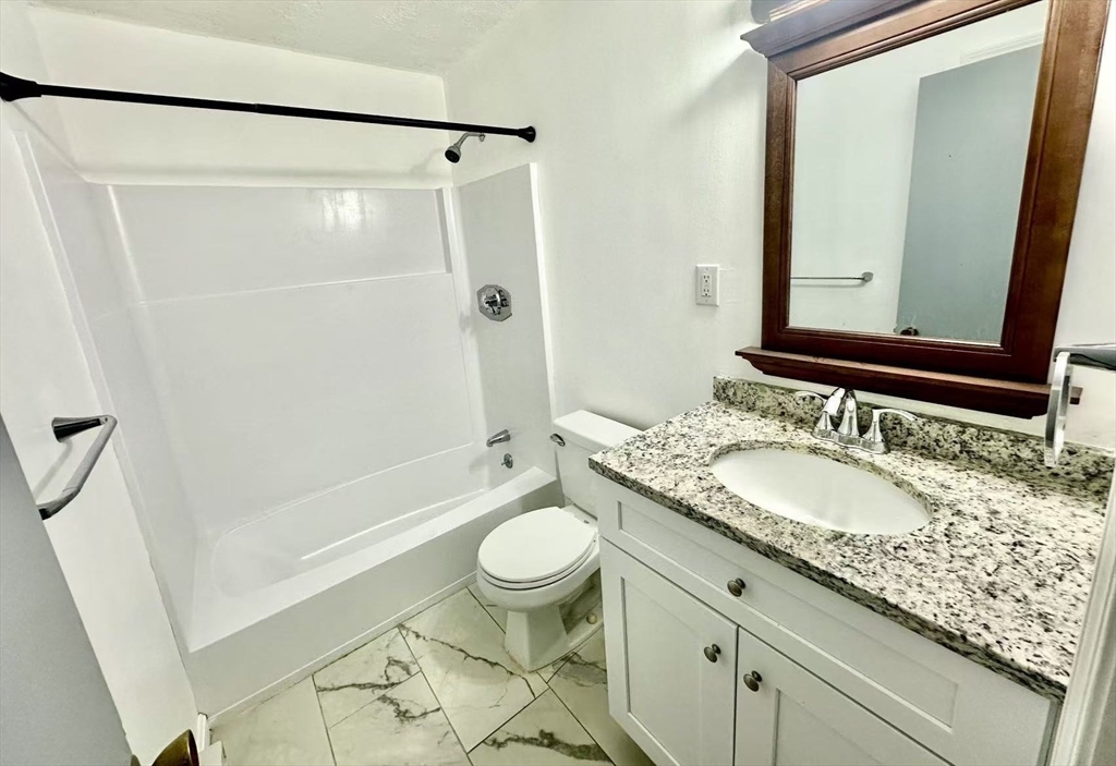 15 Spencer Rd # 26e Property Photo 9