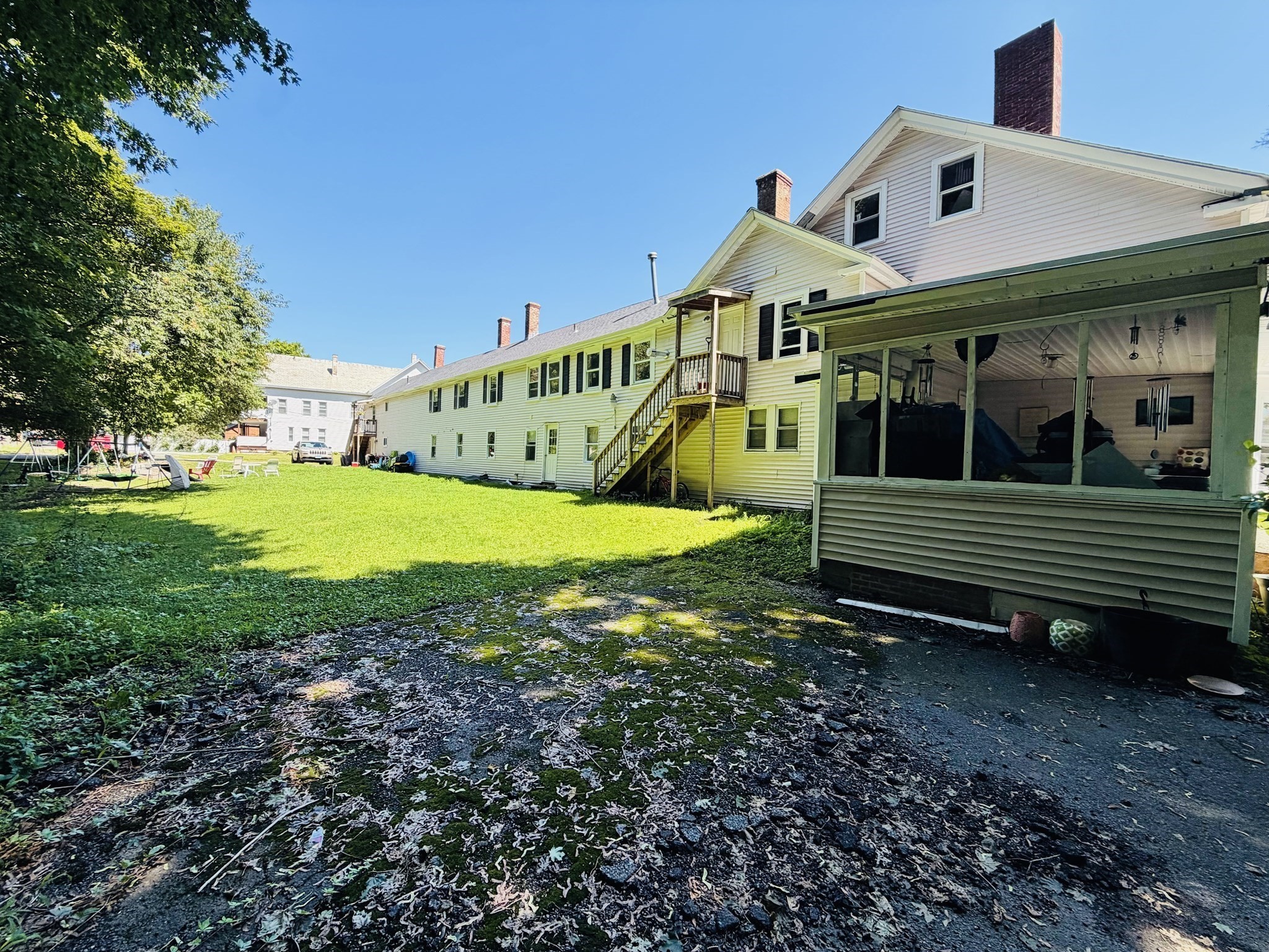 181 Pond St Property Photo 4
