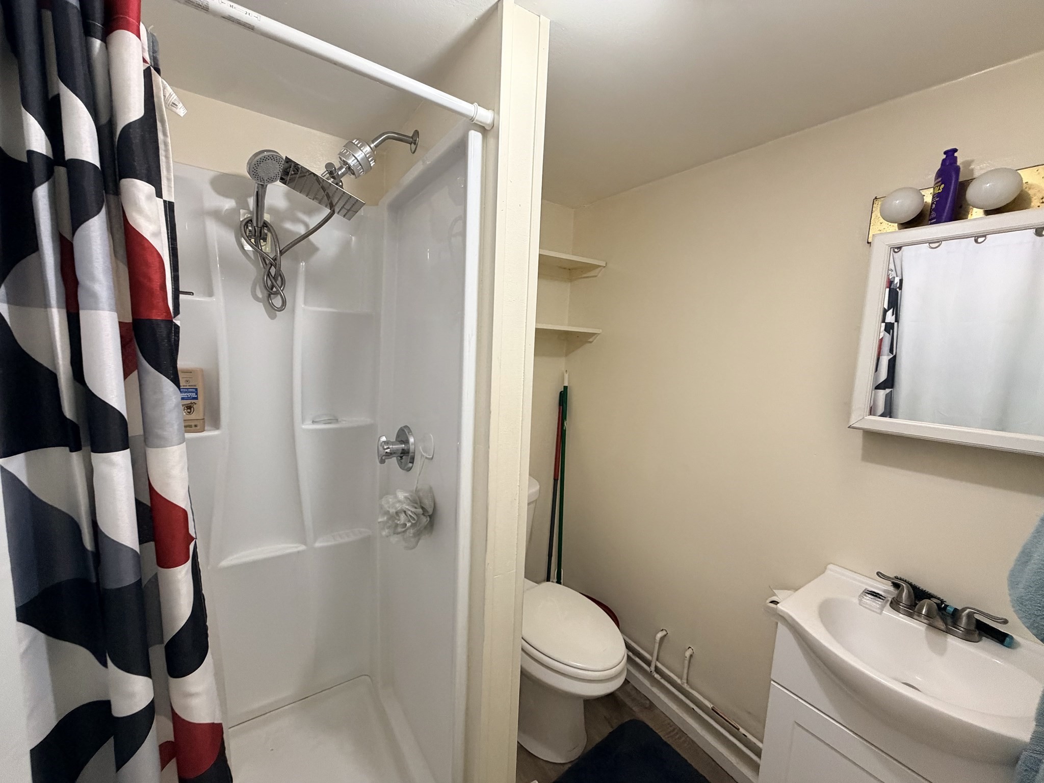 181 Pond St Property Photo 8
