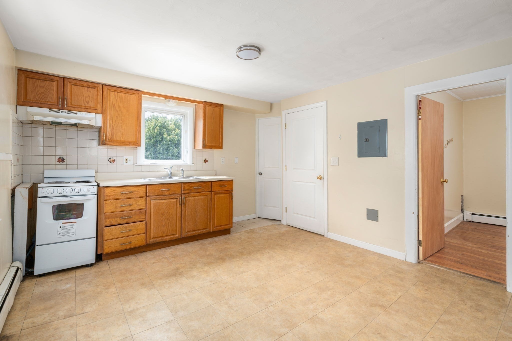 71 Tremont Street Property Photo 6