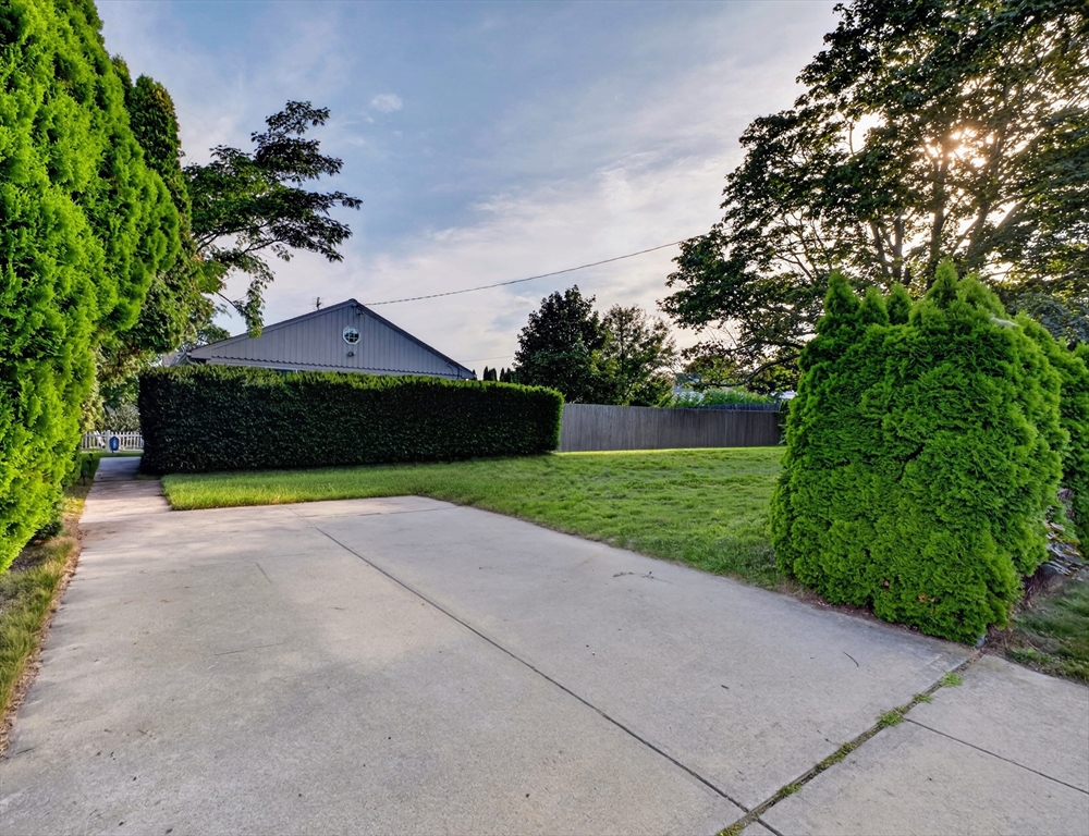 413 Kennedy St Property Photo 11