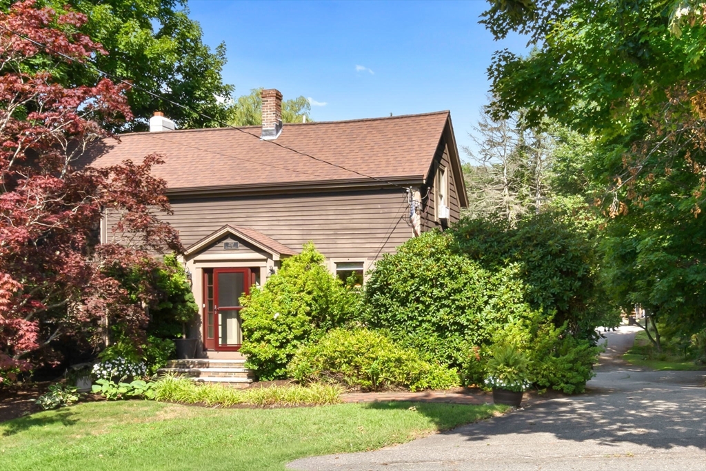 257 Centre Street Property Photo 1