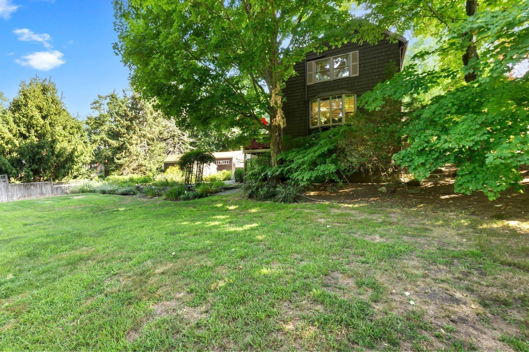 257 Centre Street Property Photo 35