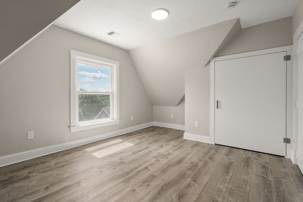 83 Oak Street Property Photo 25