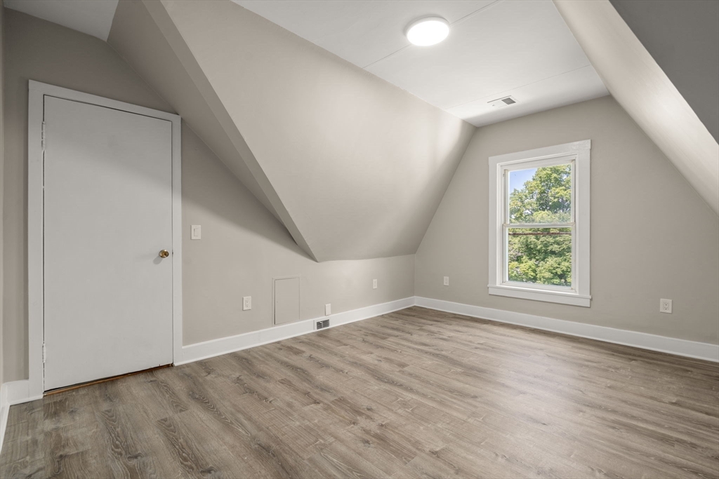 83 Oak Street Property Photo 26