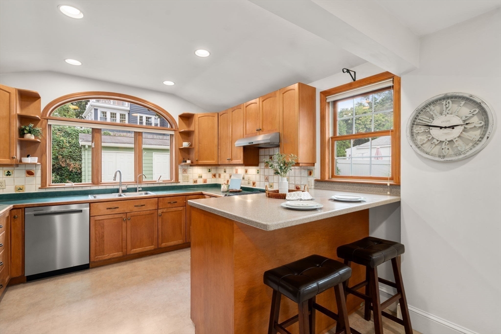 74 Van Ness Road Property Photo 9